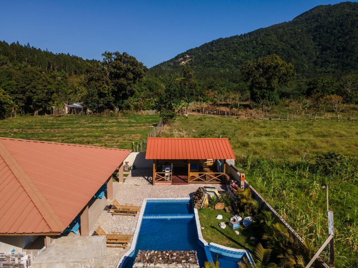 Sunflower Village Villa Girasoles Jarabacoa Exterior photo